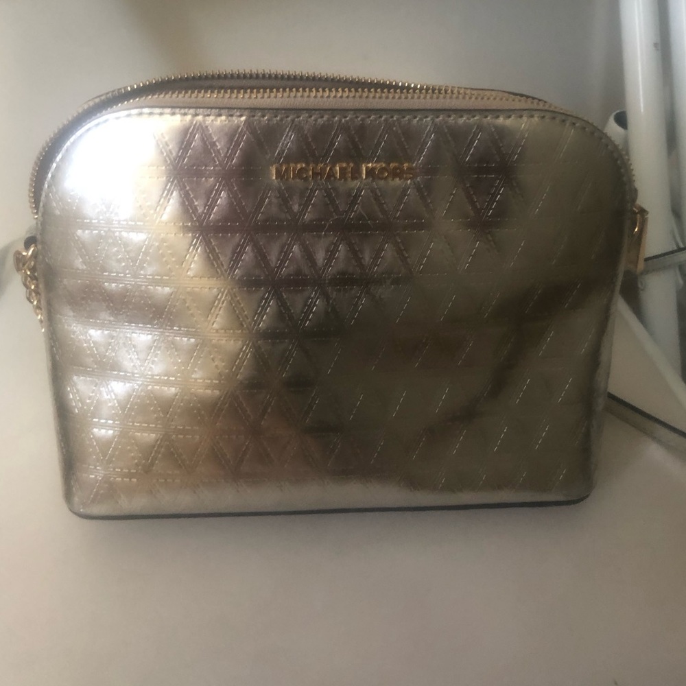 Michael kors cross body purse